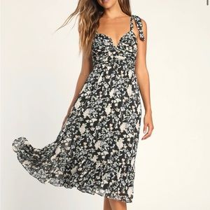 Lulu's Elegant Black and Cream Floral Midi Dress